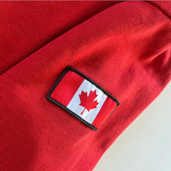 Hudson’s Bay-Team Canada Crewneck 🇨🇦 - Picture 5 of 10